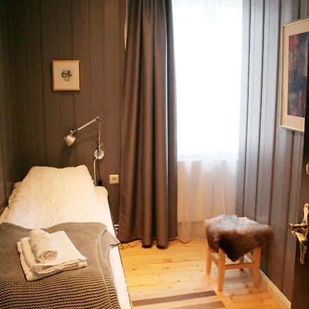 Granavolden & Gjaestgiveri 4*