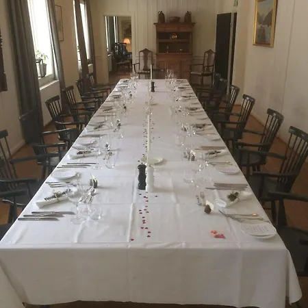 Granavolden & Gjaestgiveri 4*